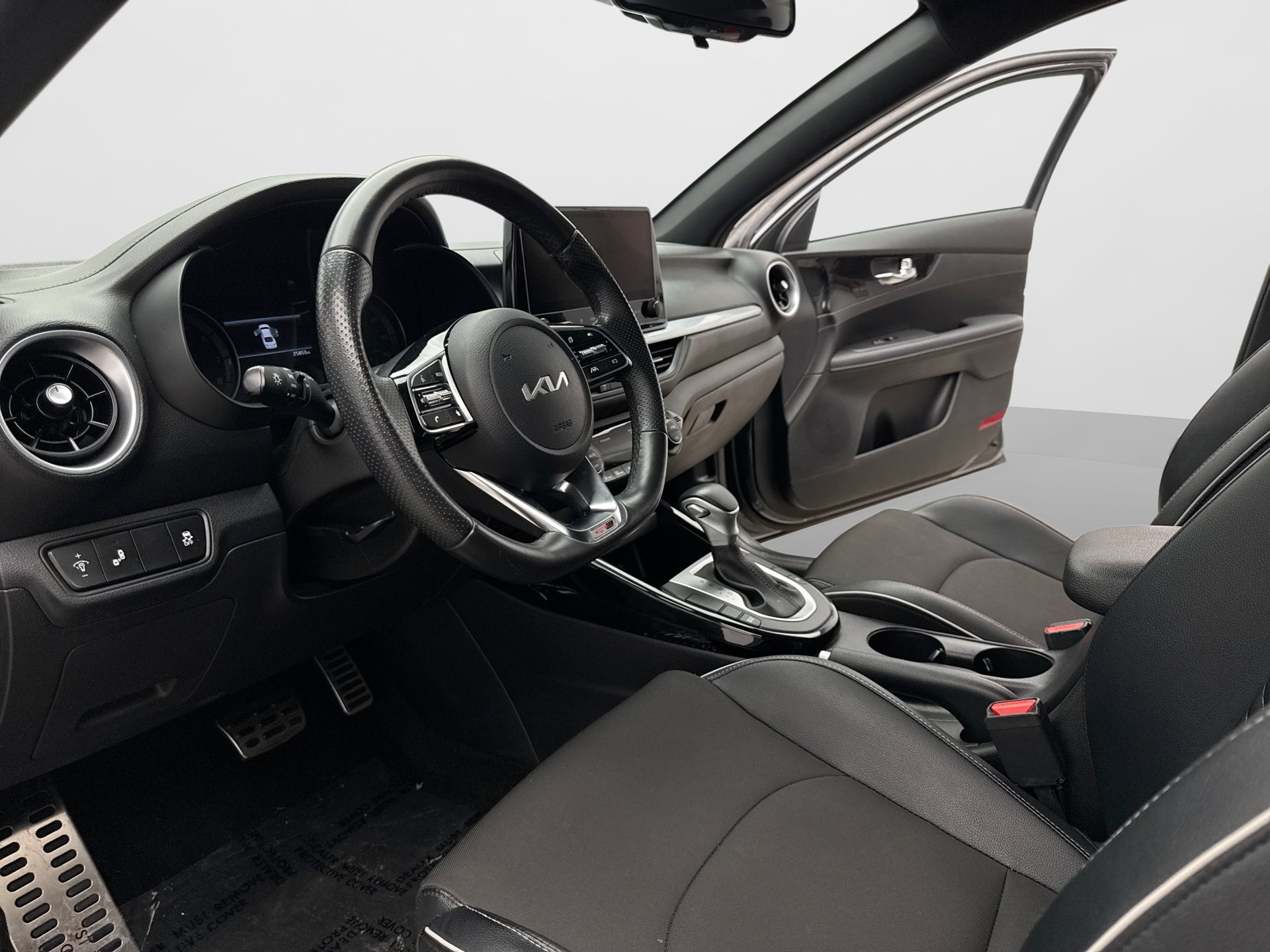 Used 2023 Kia Forte GT-Line FWD image 12