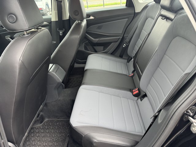 Used 2026 Volkswagen Jetta SE FWD image 35