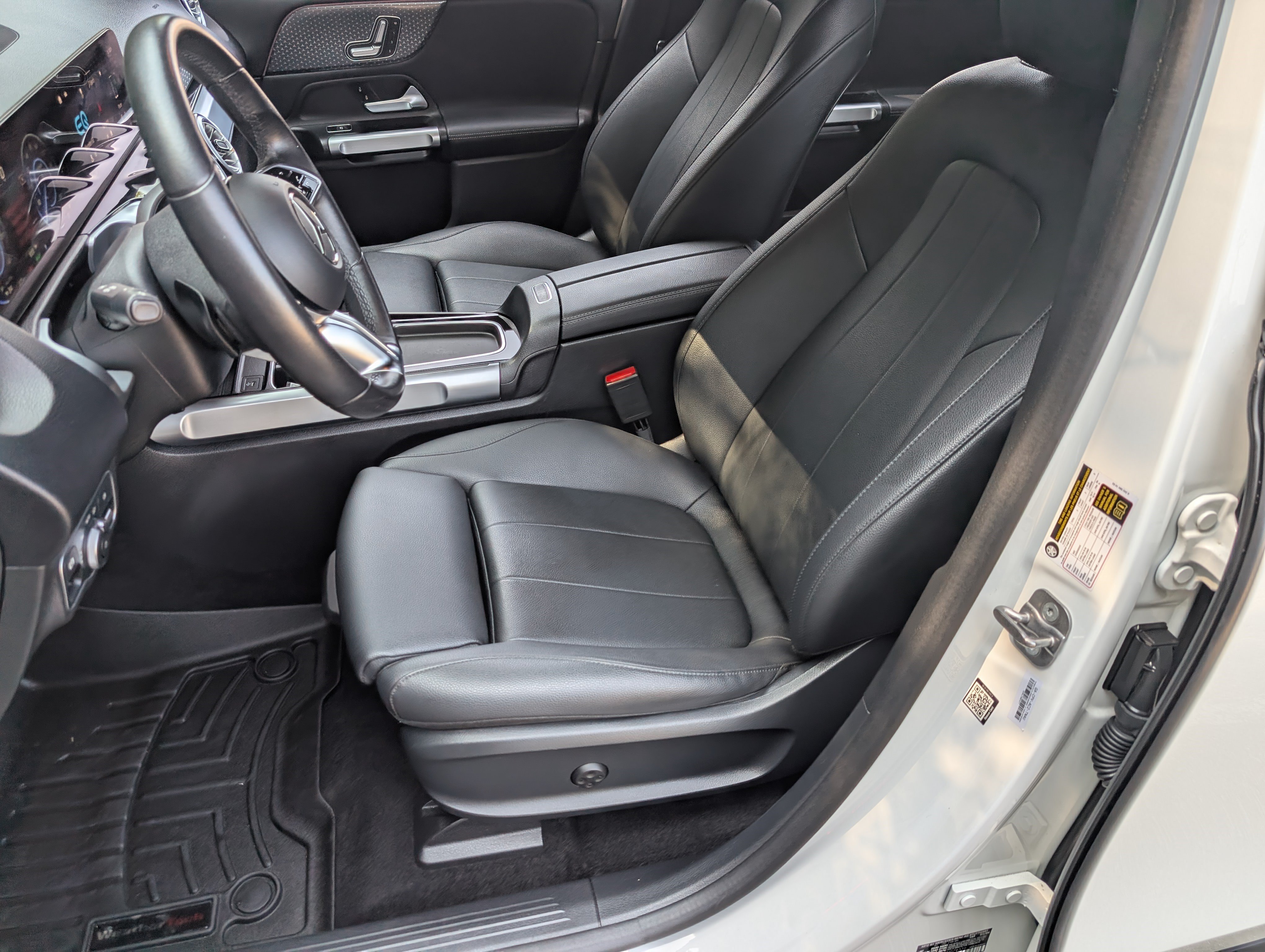 Used 2024 Mercedes-Benz EQB 250+ image 16