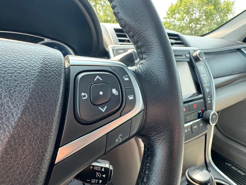 Used 2015 Toyota Camry XLE w/ Moonroof Package FWD image 33