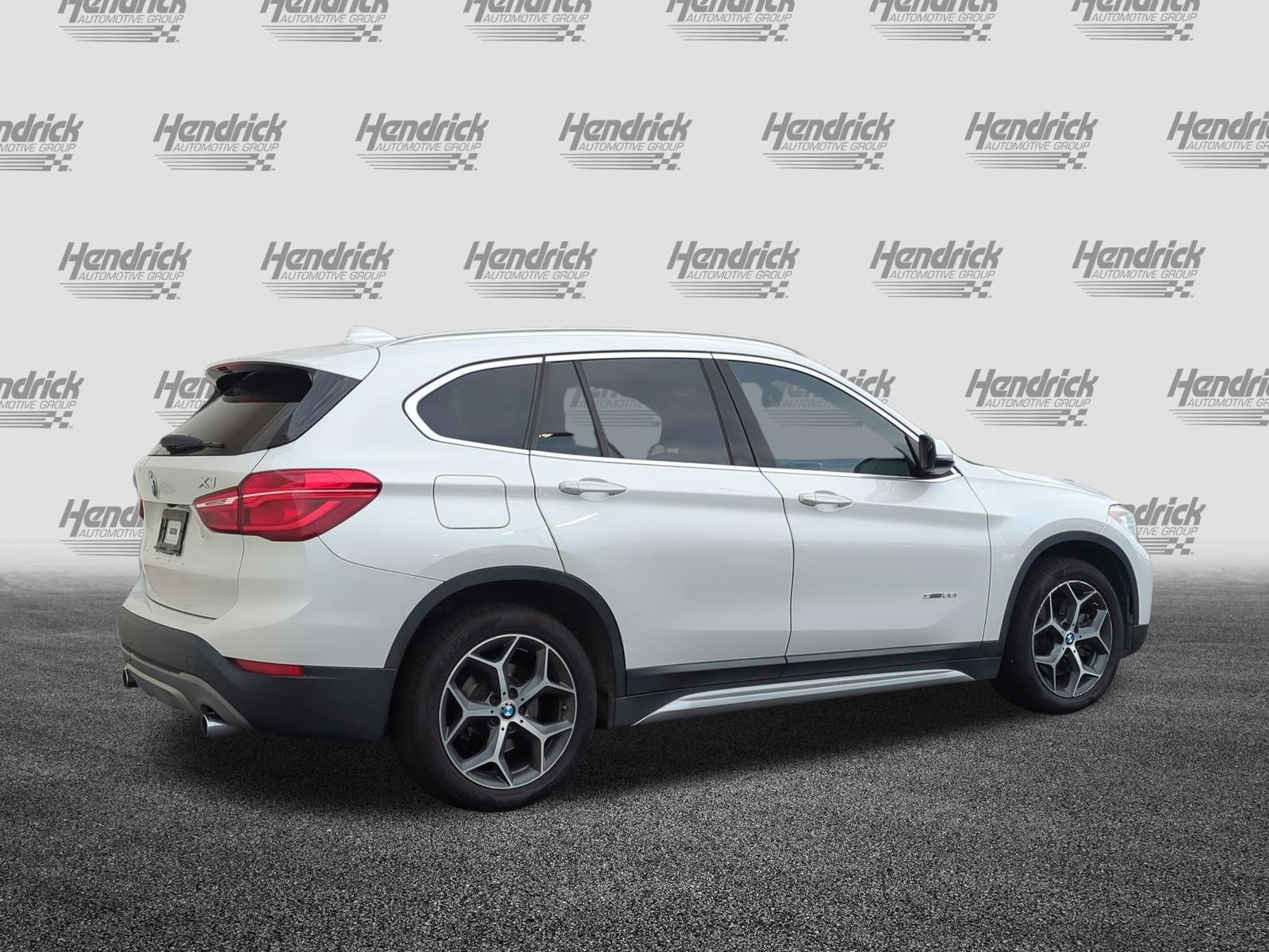 Used 2018 BMW X1 sDrive28i FWD image 9