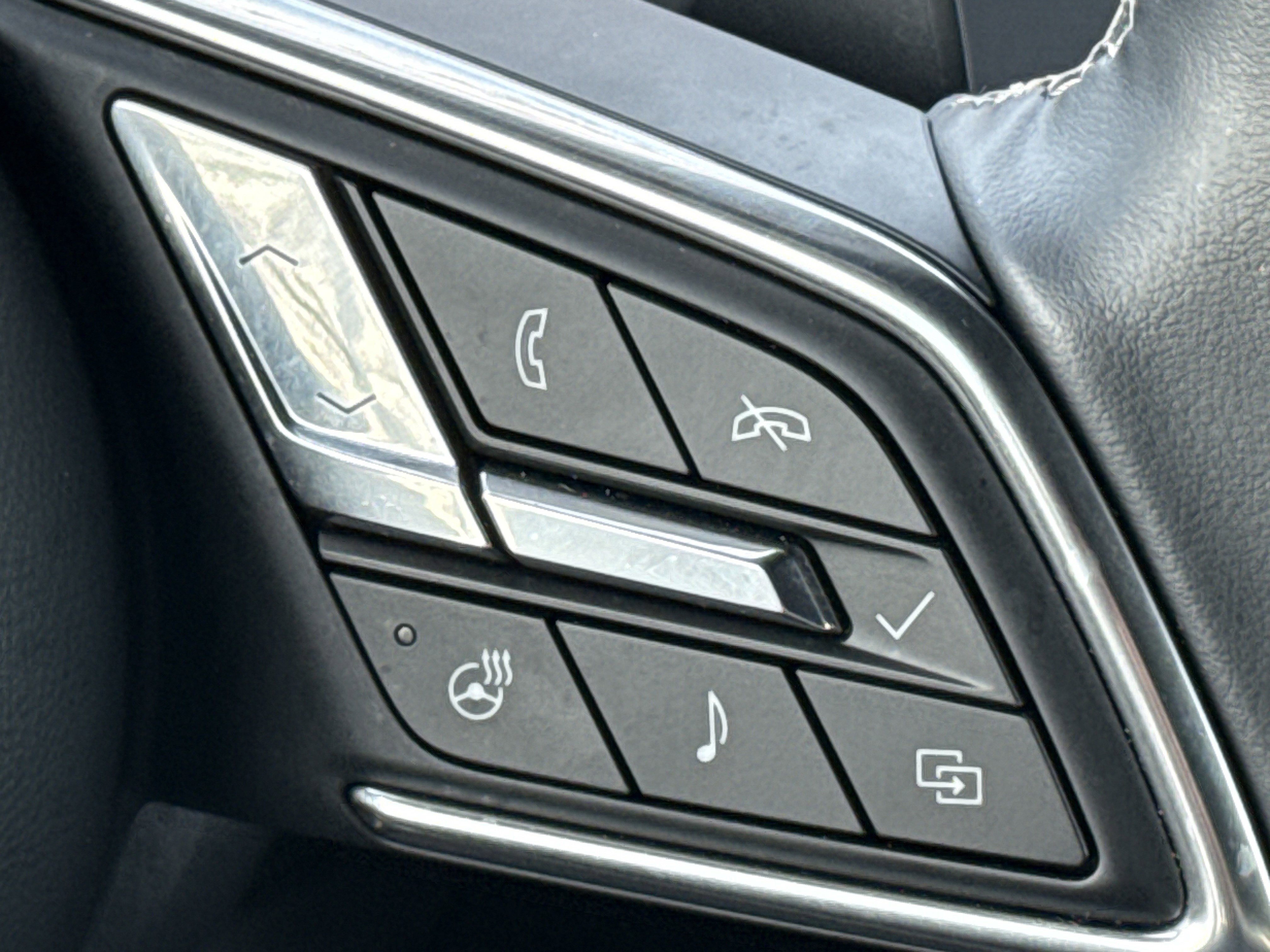 Certified 2025 Buick Enclave Preferred image 20