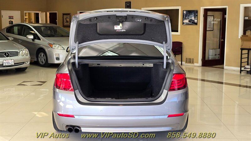 Used 2012 BMW 528i Sedan RWD image 10