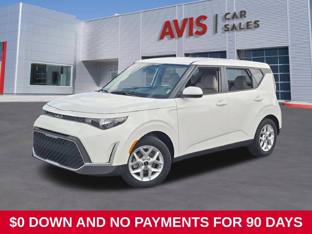 Used 2025 Kia Soul LX FWD image 1