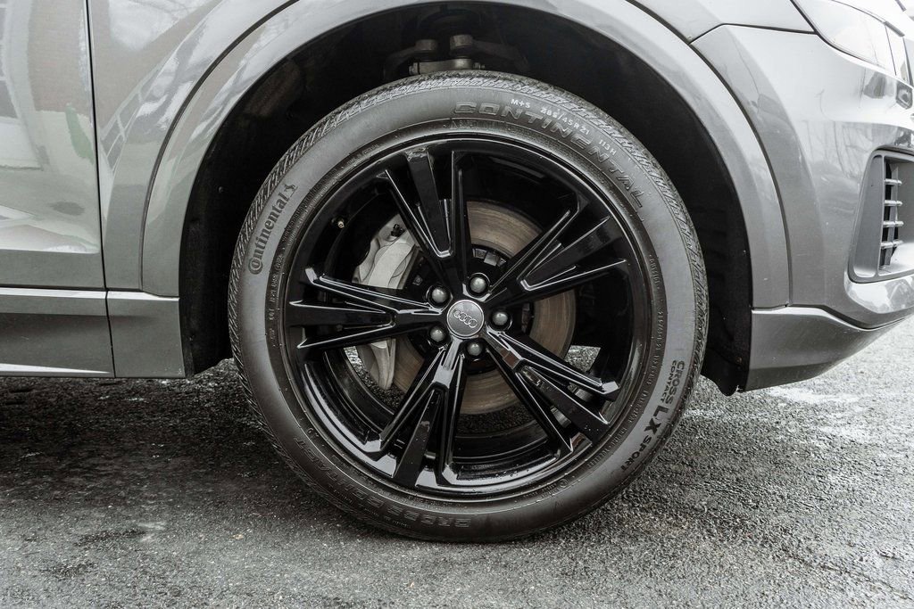 Used 2019 Audi Q8 Premium image 4