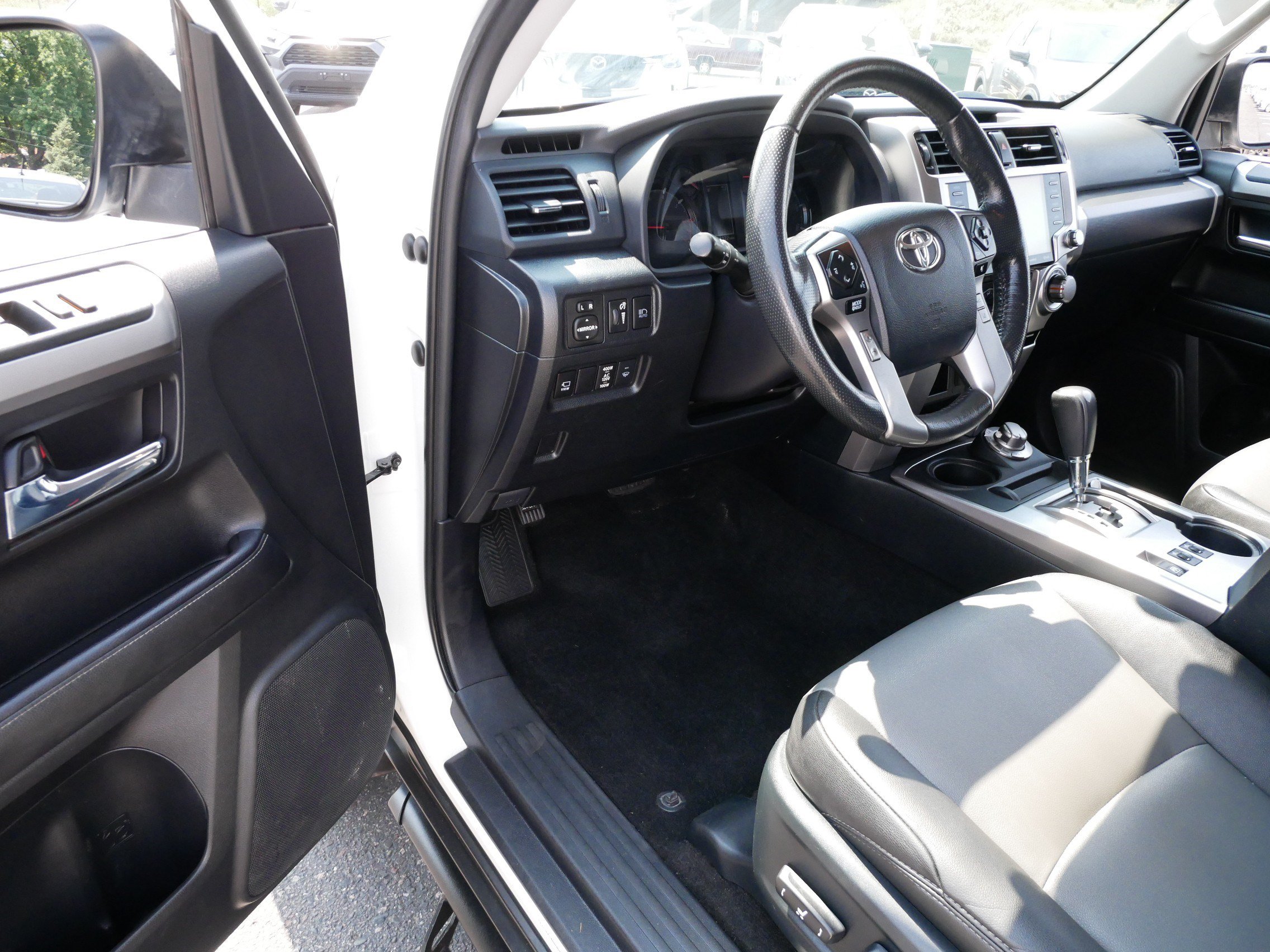 Certified 2024 Toyota 4Runner SR5 Premium w/ Moonroof Package AWD/4WD image 5
