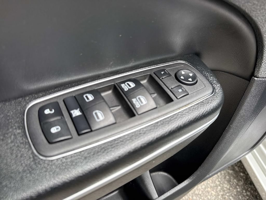 Used 2023 Chrysler 300 S RWD image 21