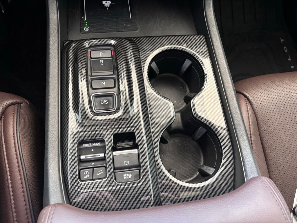 Used 2025 Honda Pilot Elite image 26