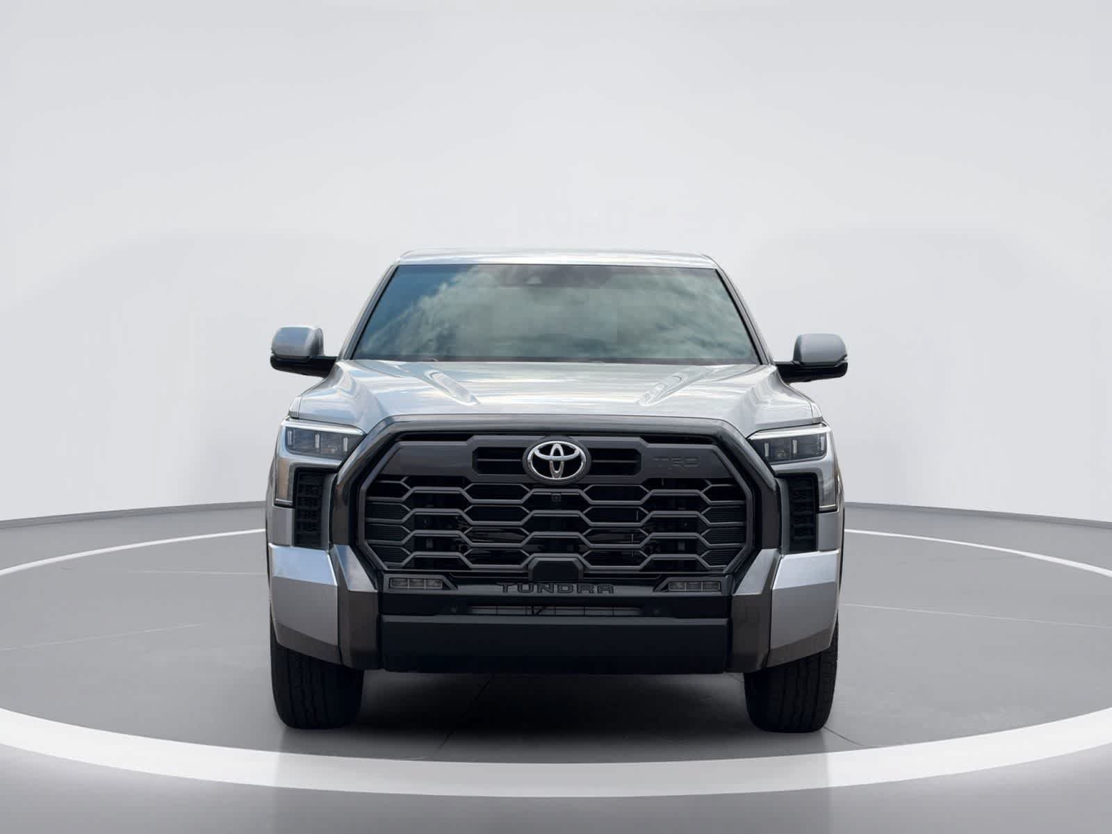 Used 2026 Toyota Tundra Platinum w/ TRD Off-Road Package AWD/4WD image 5