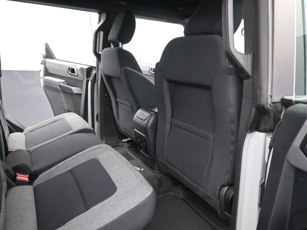 Certified 2022 Ford Bronco Base image 16