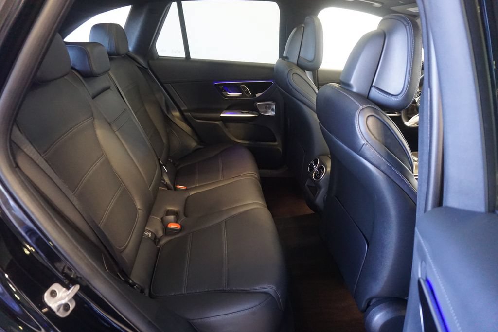 Used 2024 Mercedes-Benz GLC 300 4MATIC image 24