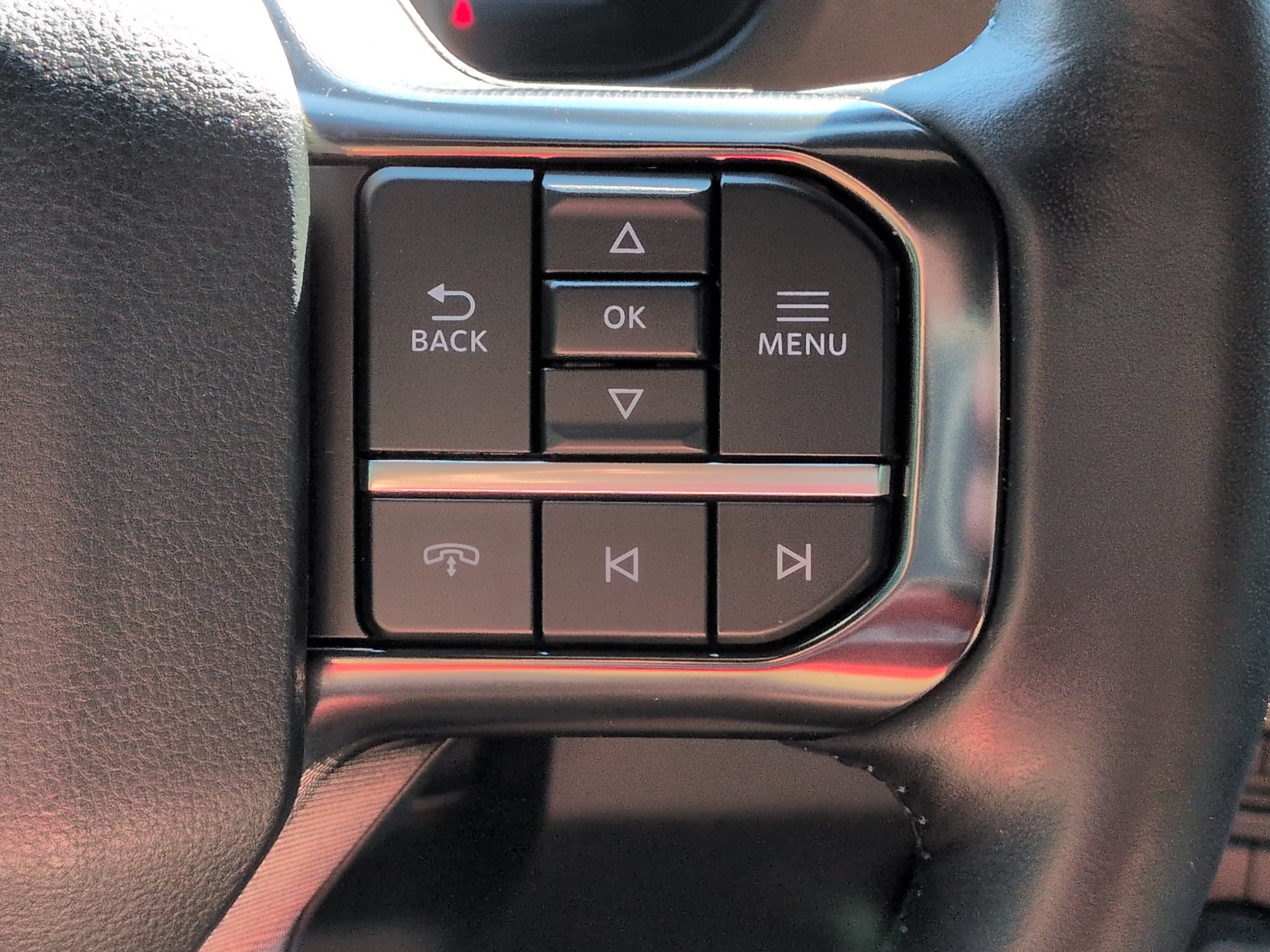 Used 2025 Ford F450 Platinum w/ FX4 Off-Road Package AWD/4WD image 25