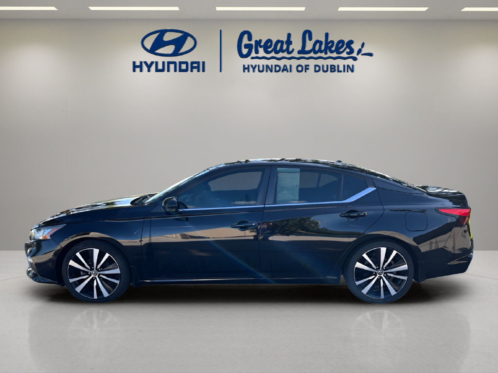 Used 2022 Nissan Altima 2.0 SR FWD image 2