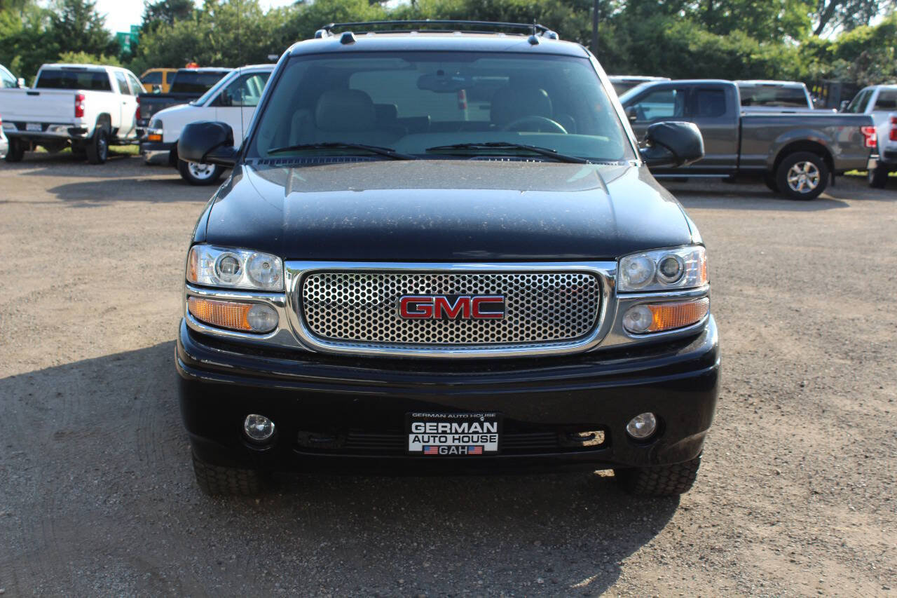 Used 2005 GMC Yukon Denali AWD/4WD image 2