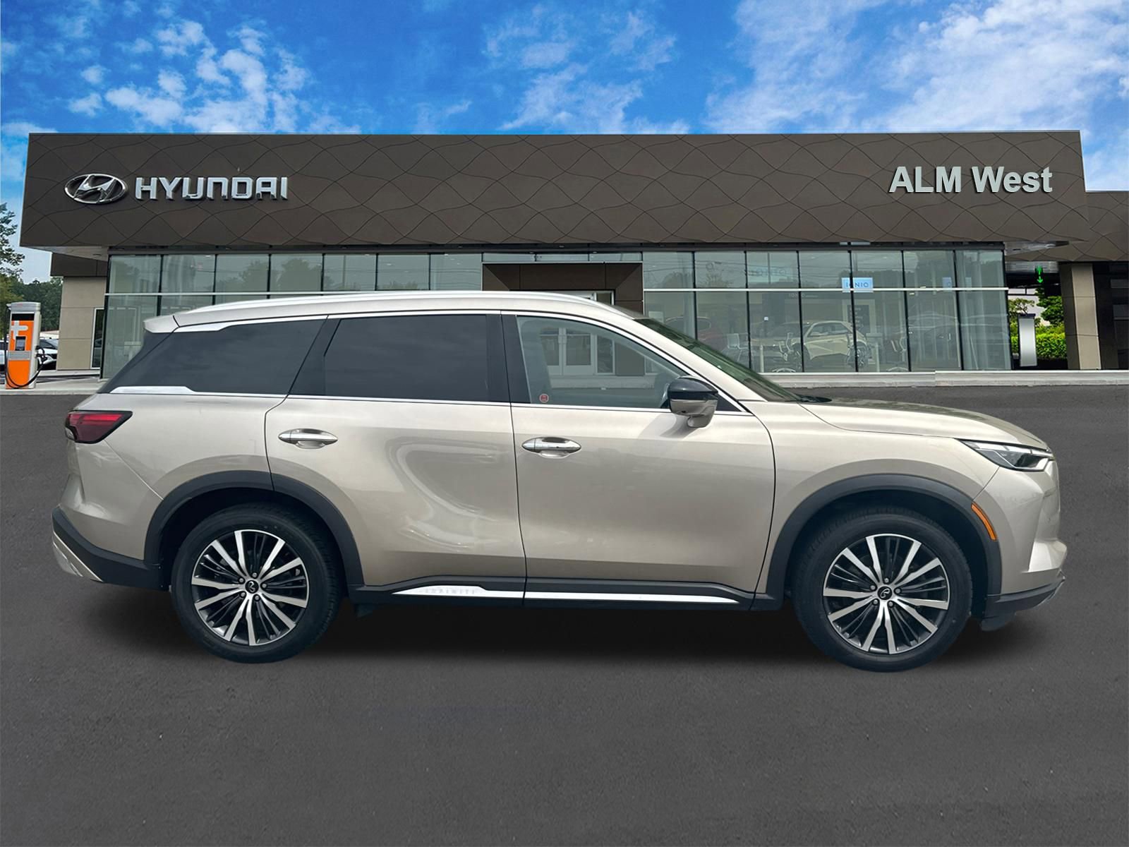 Used 2022 INFINITI QX60 Sensory AWD/4WD image 4