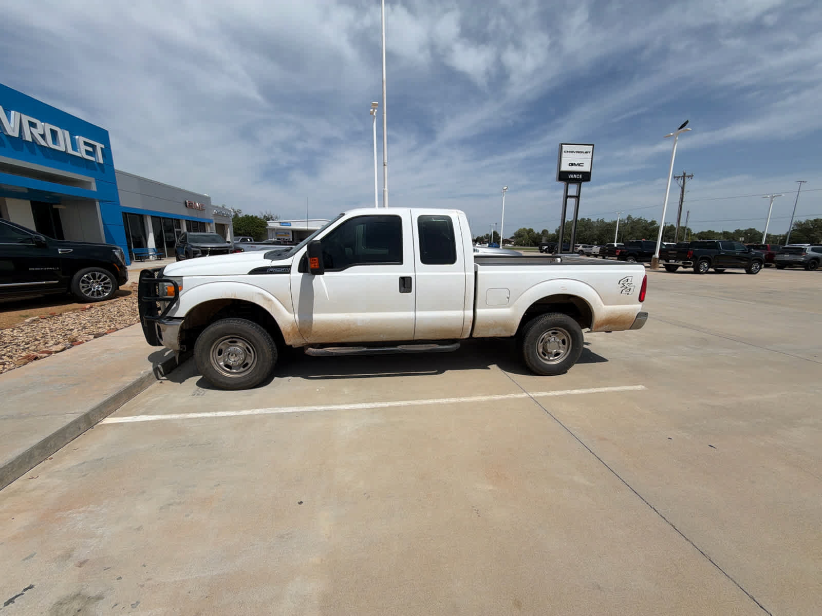 Used 2015 Ford F250 XL w/ Power Equipment Group AWD/4WD image 9