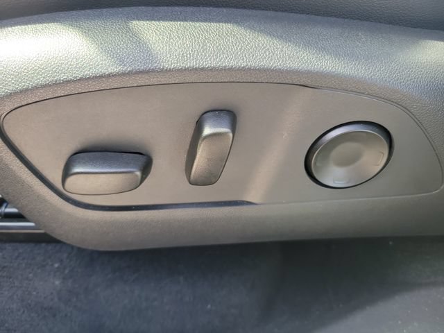 Used 2025 Chevrolet Traverse High Country FWD image 18