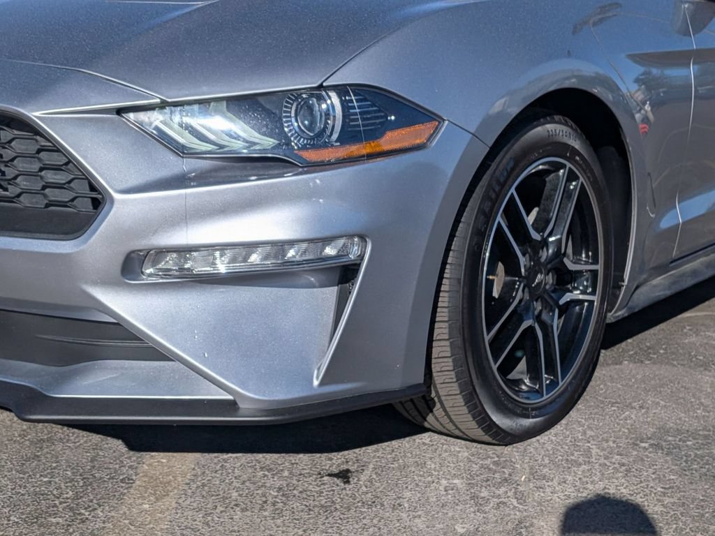 Used 2023 Ford Mustang Convertible RWD image 9