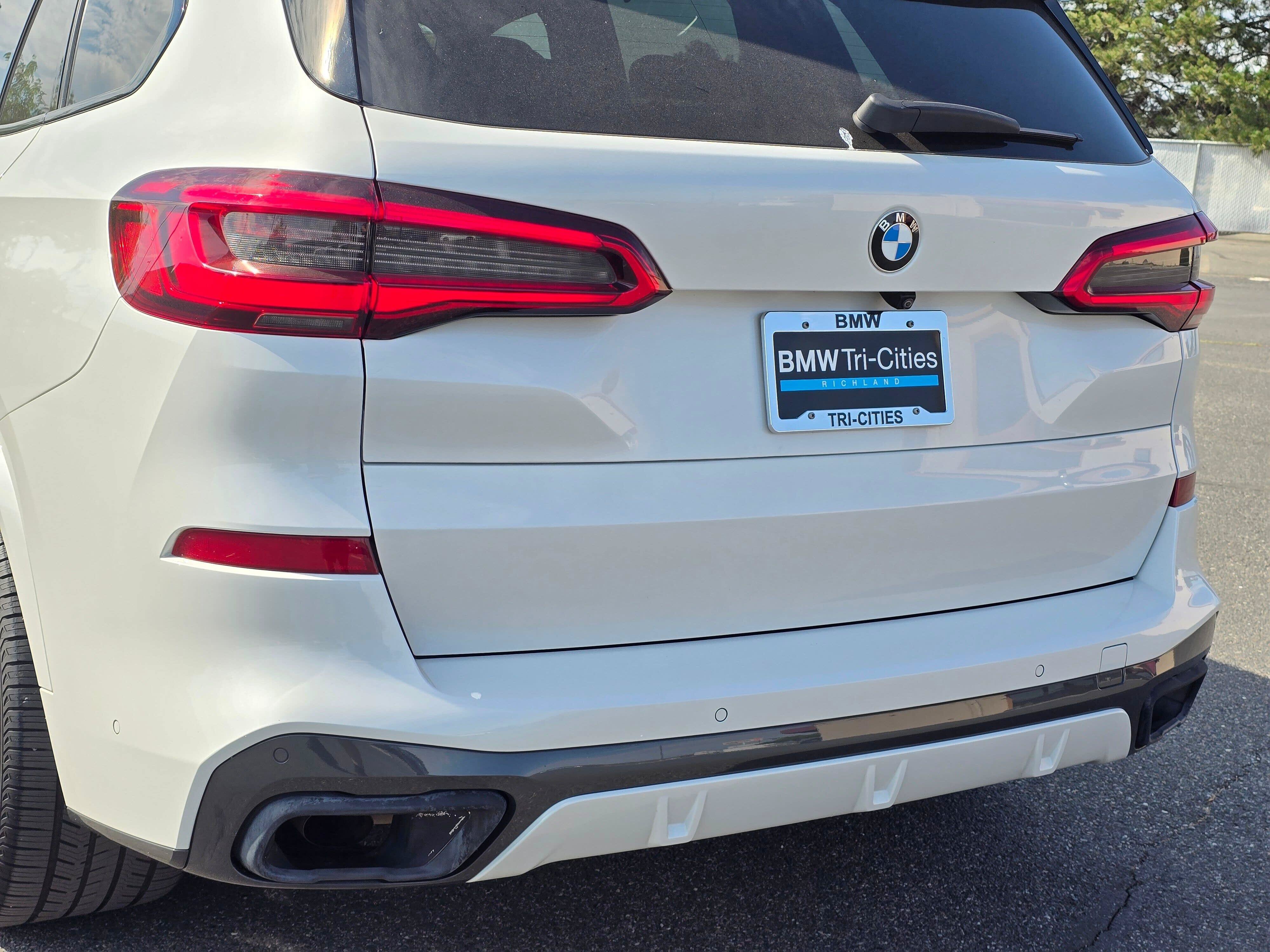 Used 2019 BMW X5 xDrive40i w/ M Sport Package AWD/4WD image 7