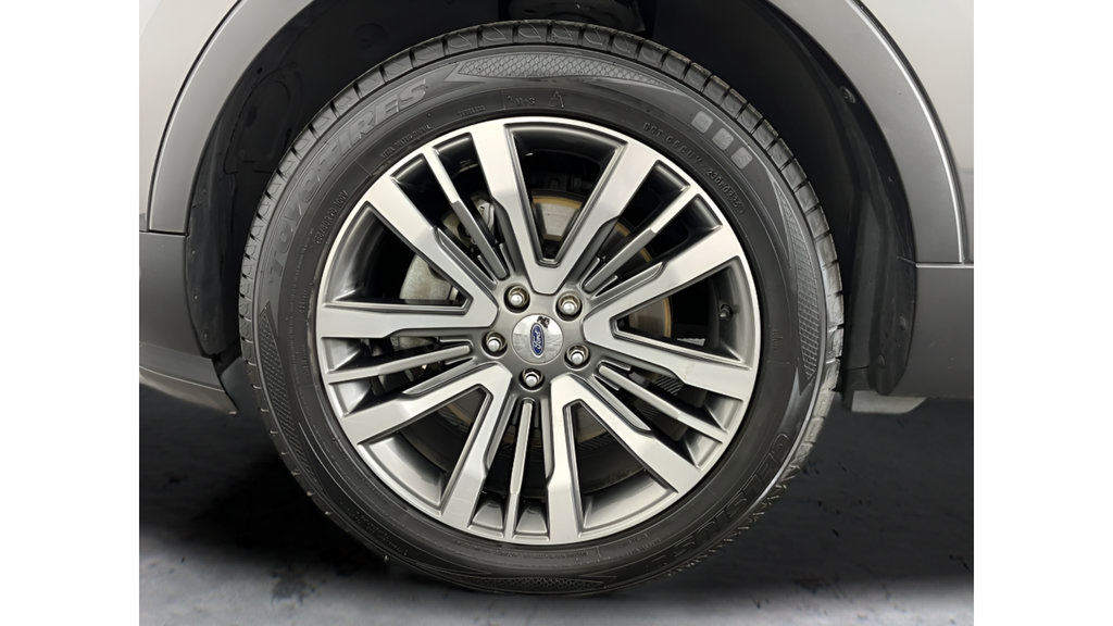 Used 2018 Ford Explorer Platinum AWD/4WD image 27