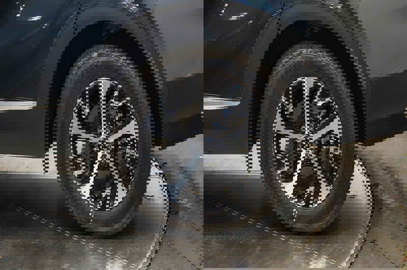 Used 2023 Kia Sportage EX image 10