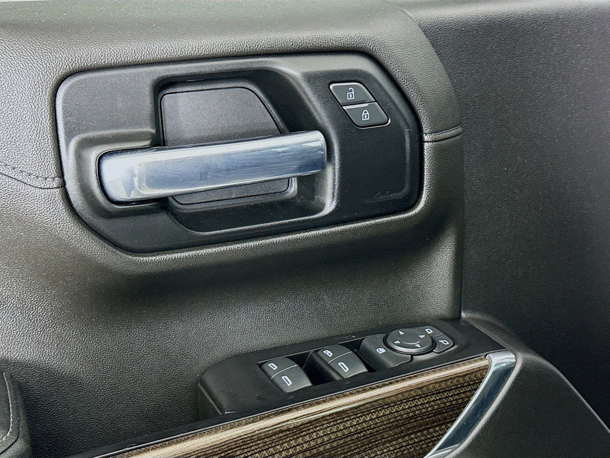 Used 2020 Chevrolet Silverado 1500 RST w/ Texas Edition image 15
