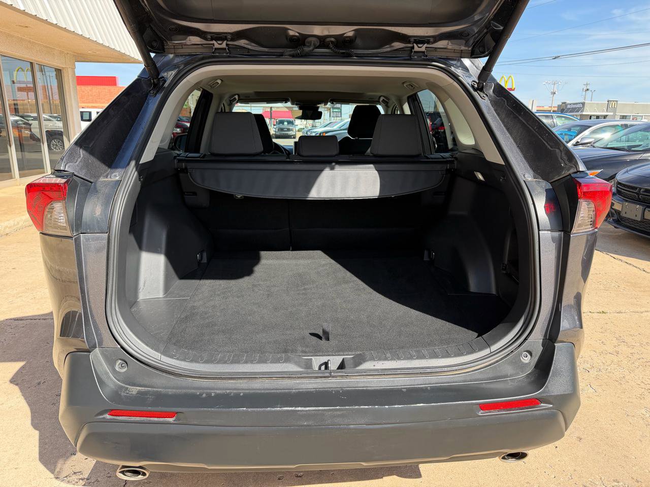 Used 2025 Toyota RAV4 XLE w/ Convenience Package FWD image 17