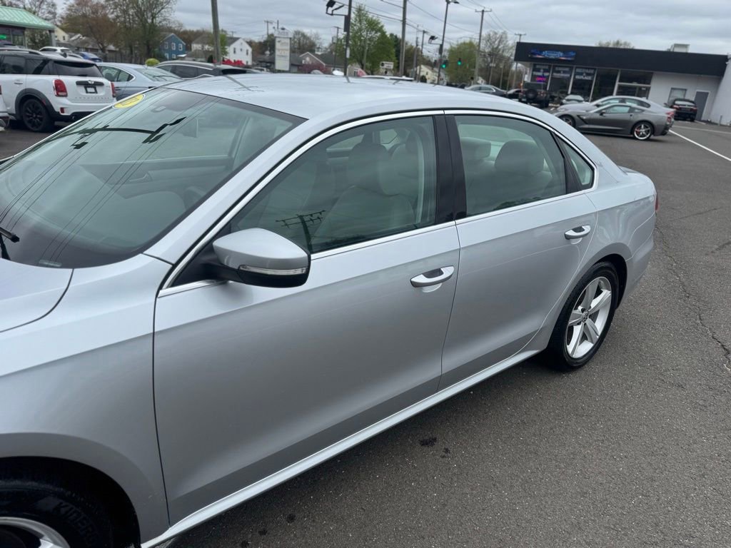 Used 2013 Volkswagen Passat 2.5 SE FWD image 12