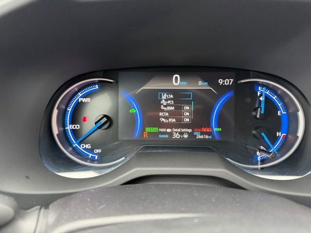 Used 2025 Toyota RAV4 XLE AWD/4WD image 23