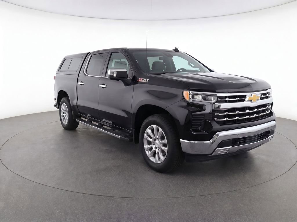 Used 2024 Chevrolet Silverado 1500 LTZ AWD/4WD image 2