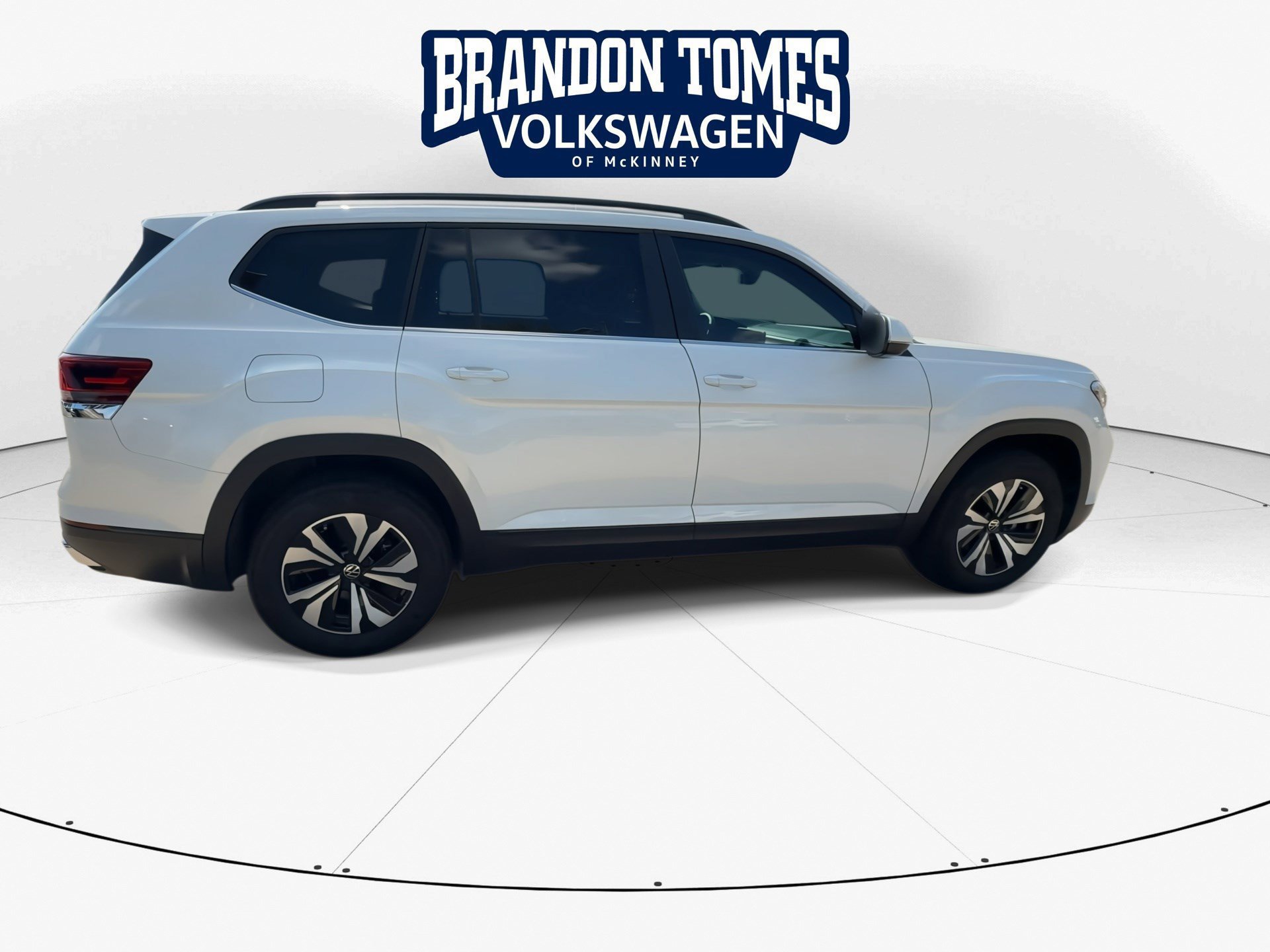 Used 2026 Volkswagen Atlas SE FWD image 9