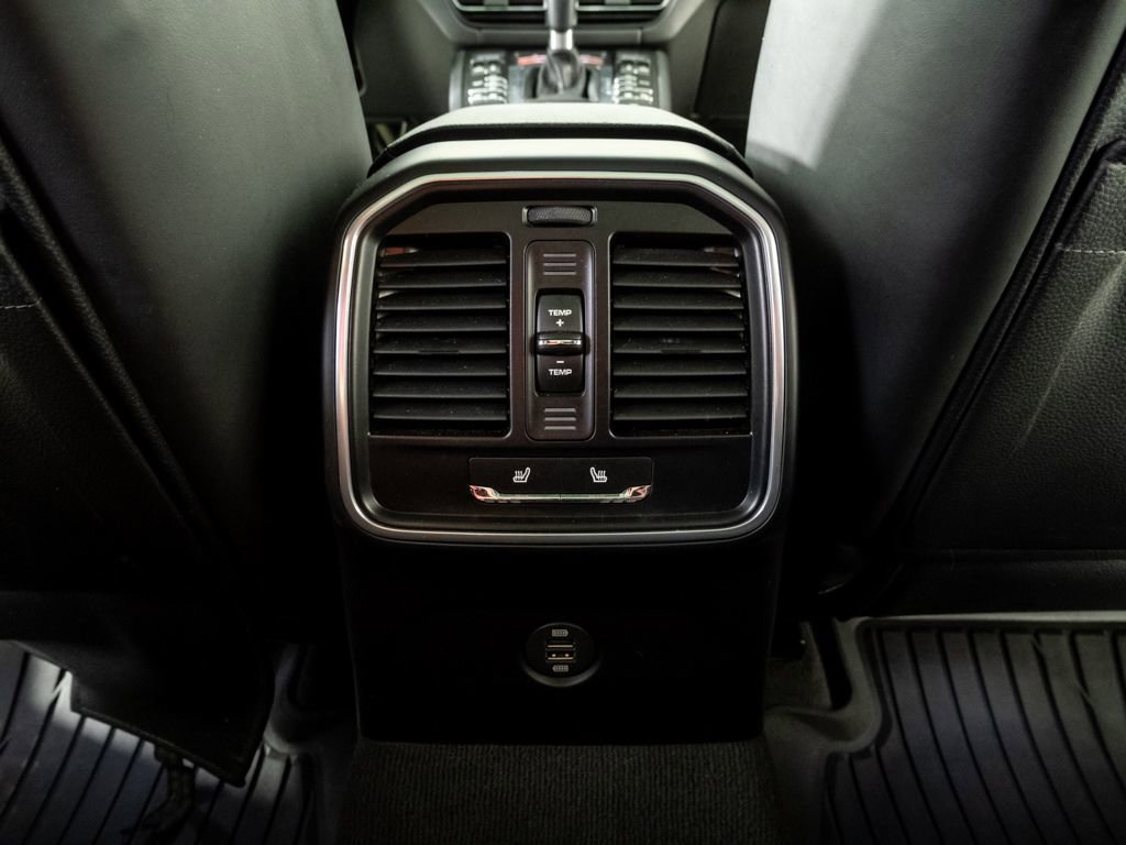 Used 2019 Porsche Macan AWD/4WD image 20