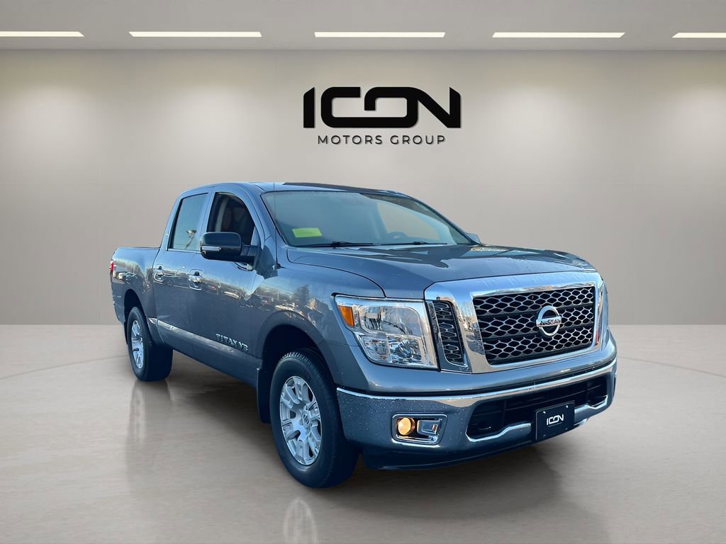 Used 2018 Nissan Titan Platinum Reserve image 3