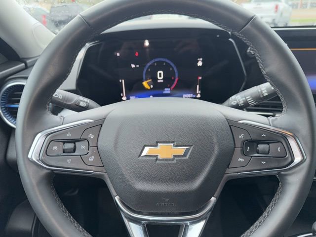 Used 2025 Chevrolet Trax LT w/ LT Convenience Package image 32