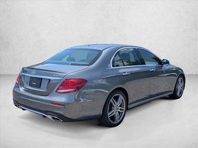 Used 2017 Mercedes-Benz E 300 4MATIC image 5
