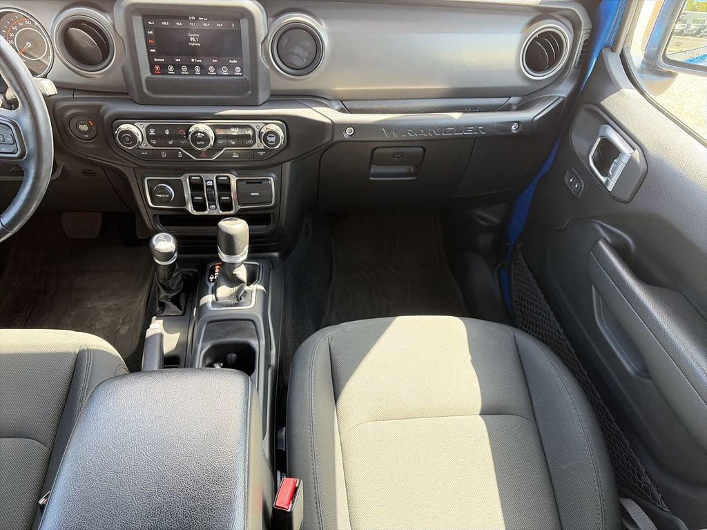 Used 2022 Jeep Wrangler Unlimited Sport AWD/4WD image 17