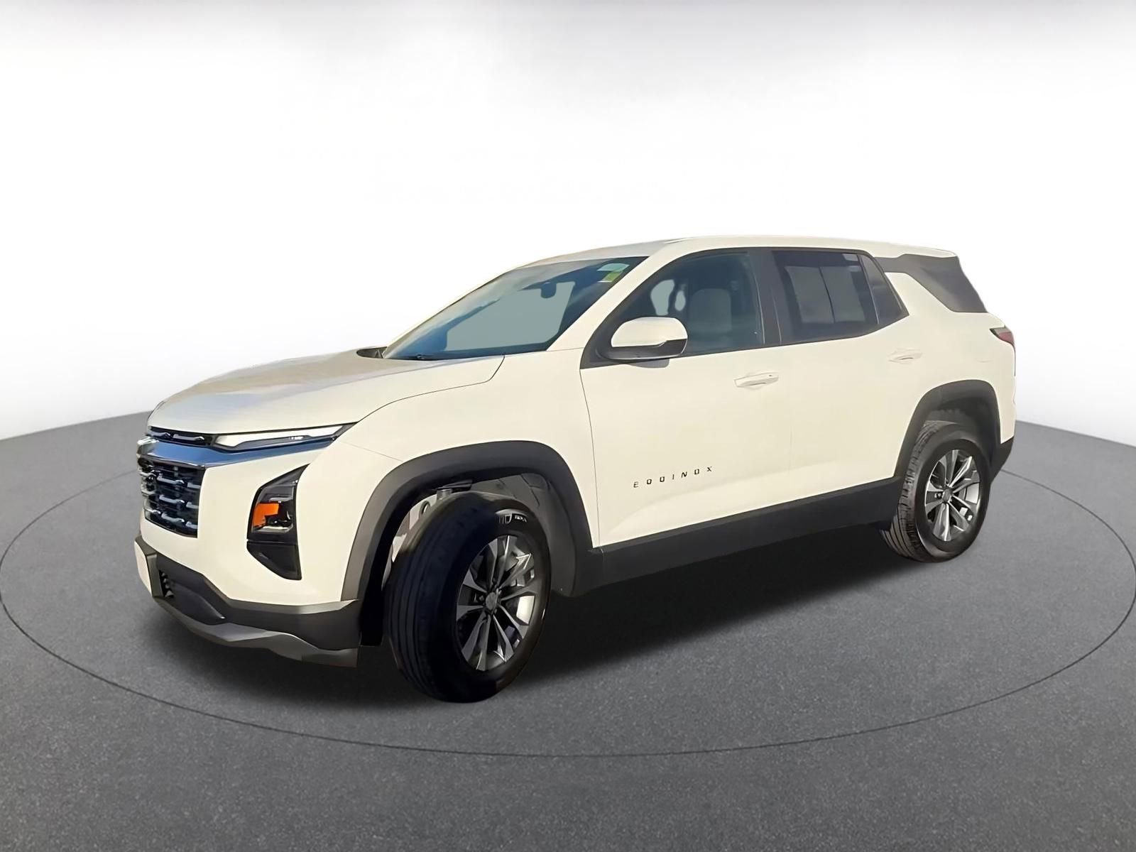 Used 2025 Chevrolet Equinox LT image 8