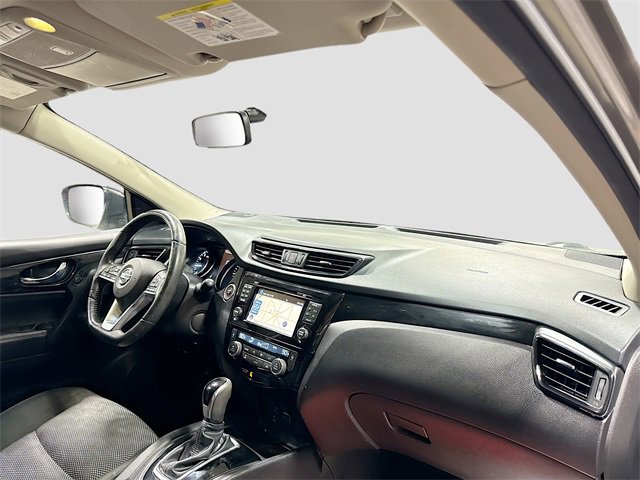 Used 2018 Nissan Rogue Sport SV w/ SV Technology Package image 30