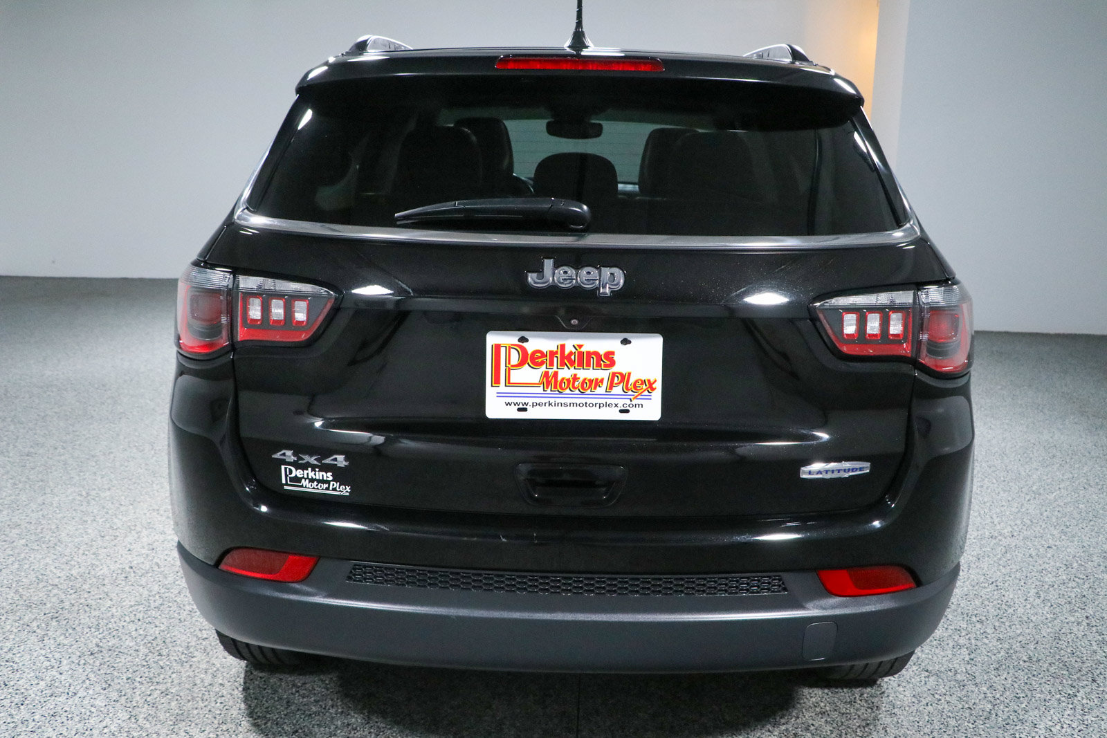 Used 2022 Jeep Compass Latitude w/ Sun and Sound Group AWD/4WD image 8