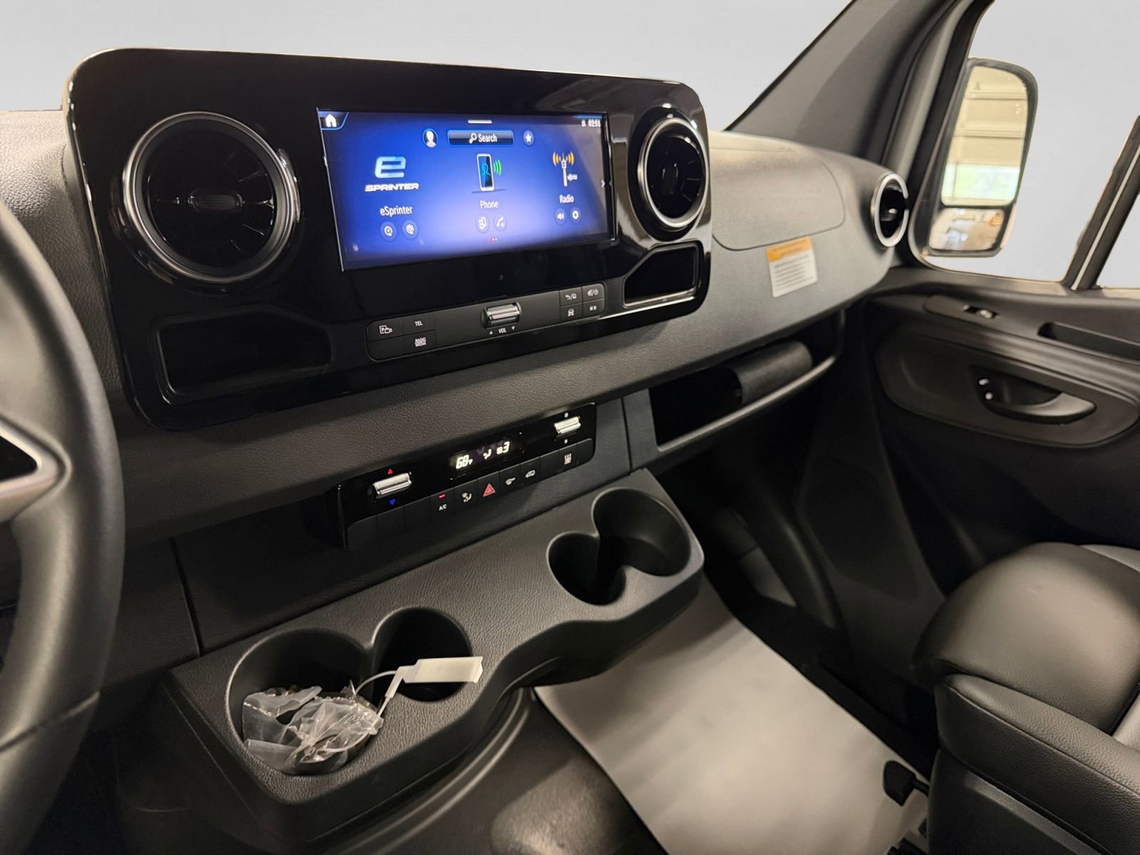 Used 2024 Mercedes-Benz eSprinter 170 Cargo w/ Dashboard Charging Package image 20