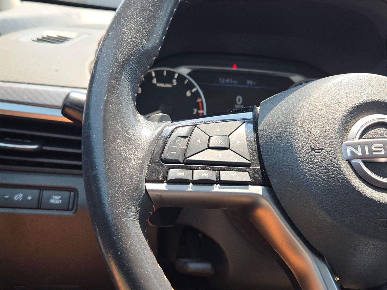 Used 2023 Nissan Altima 2.5 SR FWD image 57