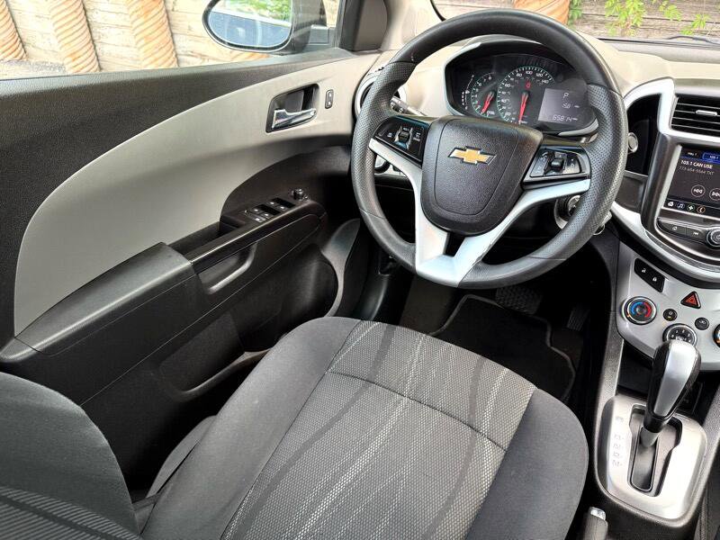 Used 2020 Chevrolet Sonic LT image 12