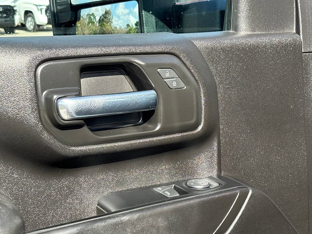 Used 2022 GMC Sierra 2500 Pro w/ Fleet Convenience Package image 10
