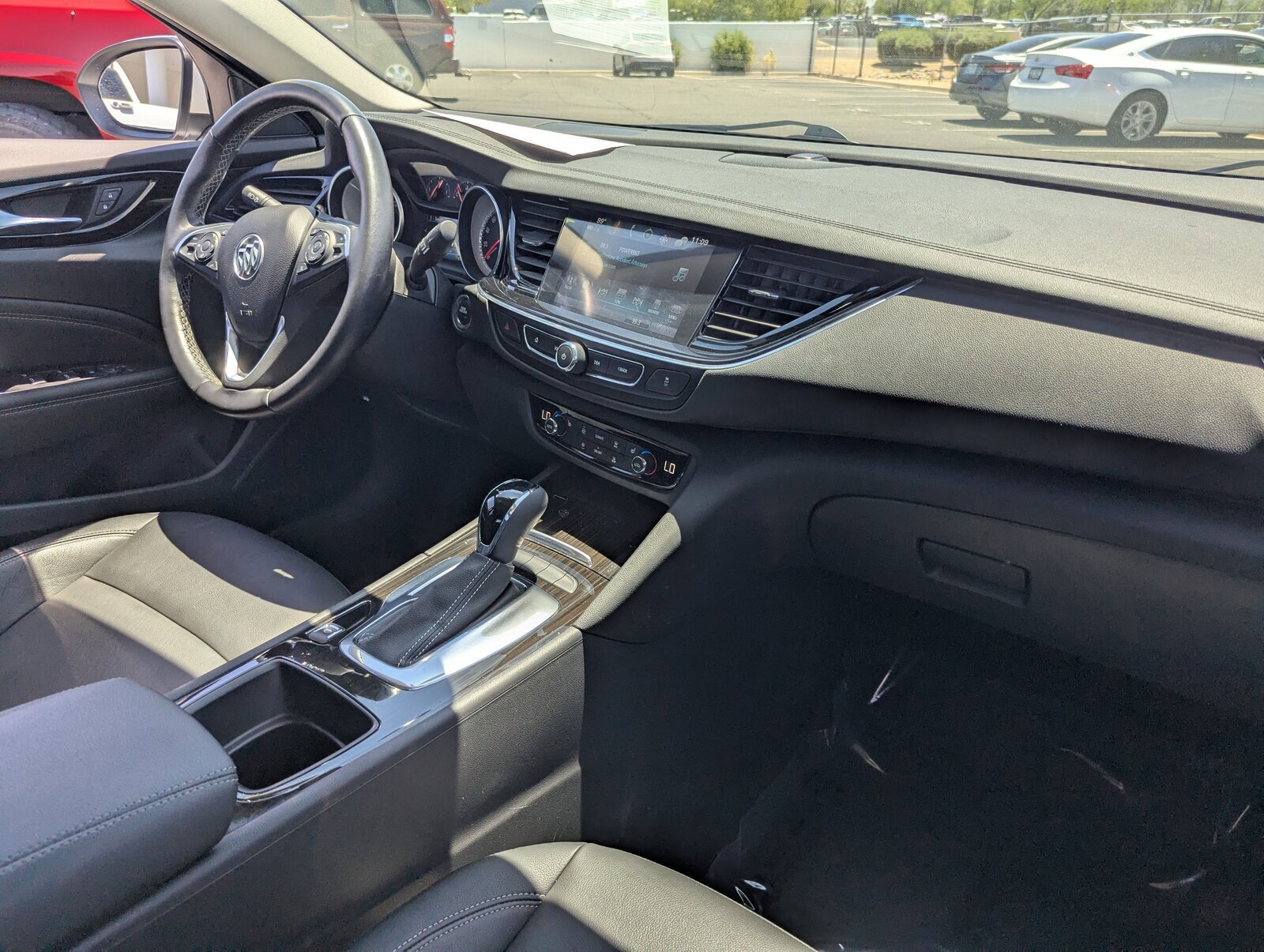 Used 2018 Buick Regal Essence image 12