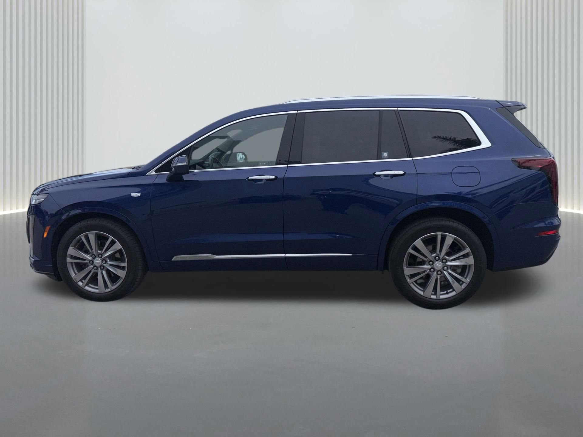Used 2024 Cadillac XT6 Premium Luxury FWD image 6