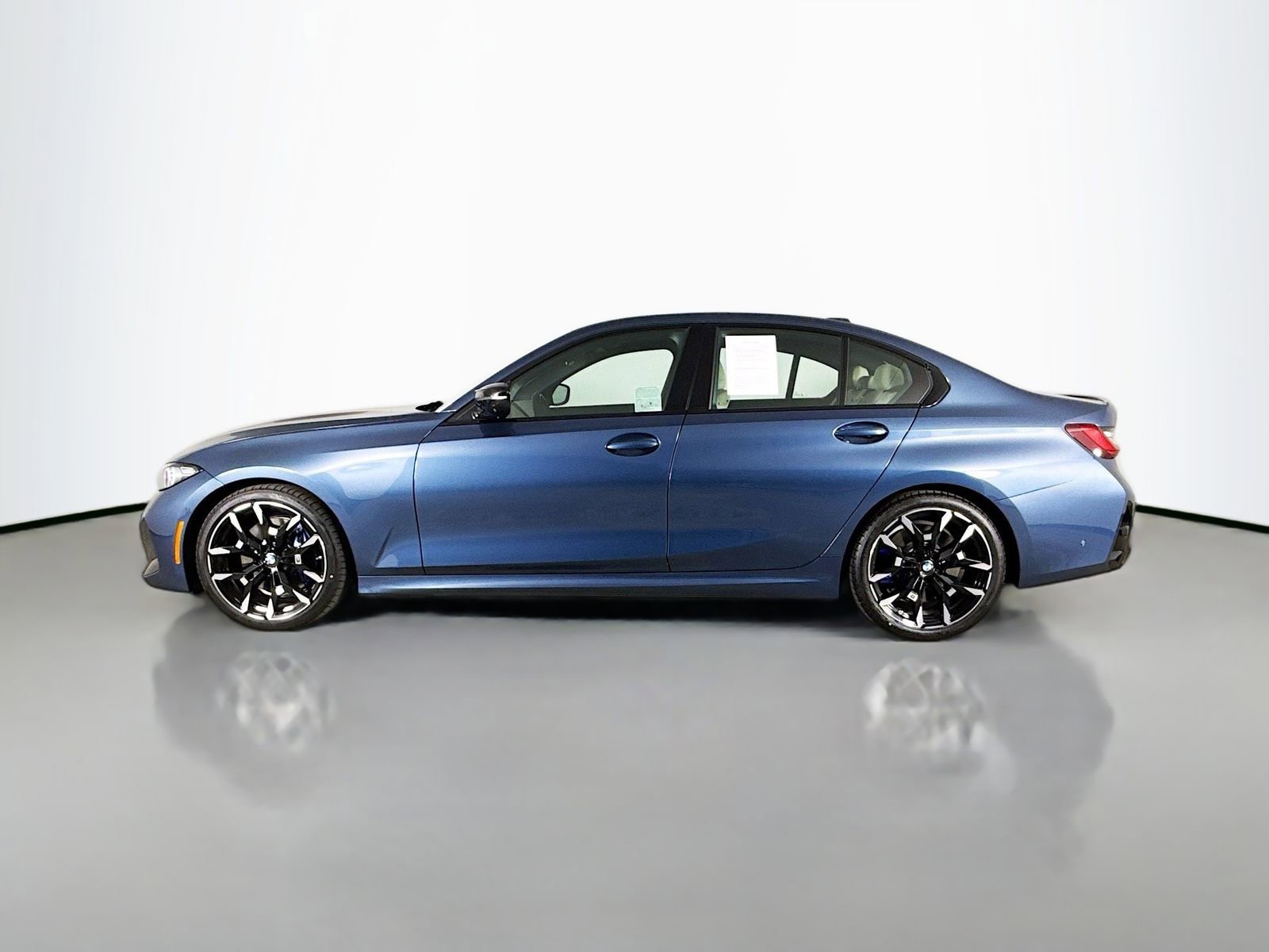 Used 2025 BMW M340i w/ Premium Package image 4