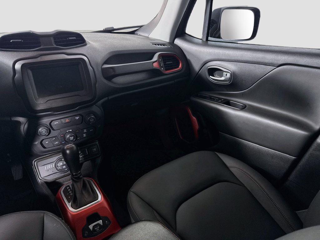 Used 2020 Jeep Renegade Trailhawk w/ Premium Leather Group AWD/4WD image 23