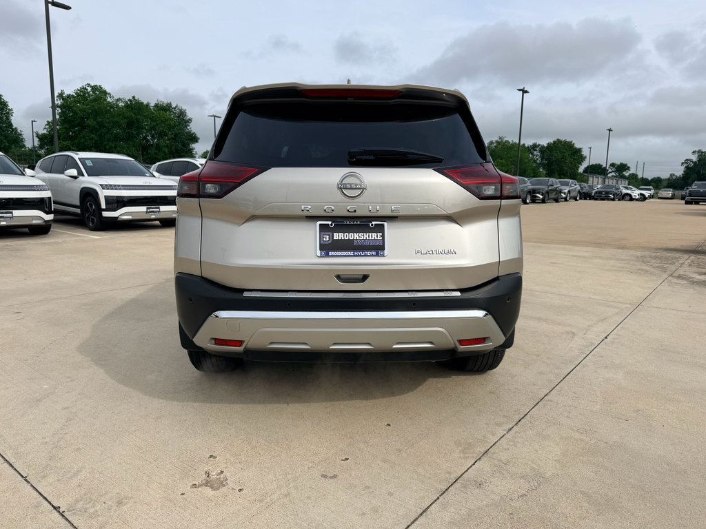 Used 2023 Nissan Rogue Platinum FWD image 6