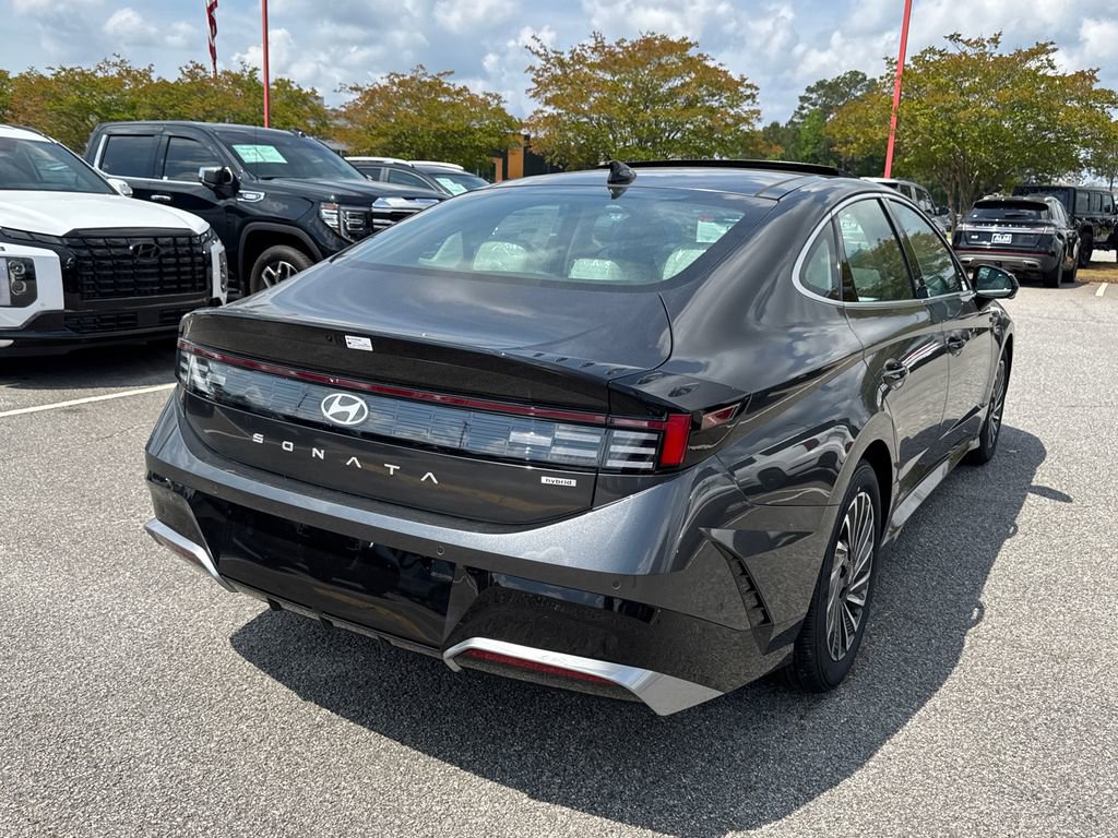 New 2025 Hyundai Sonata Limited video 4