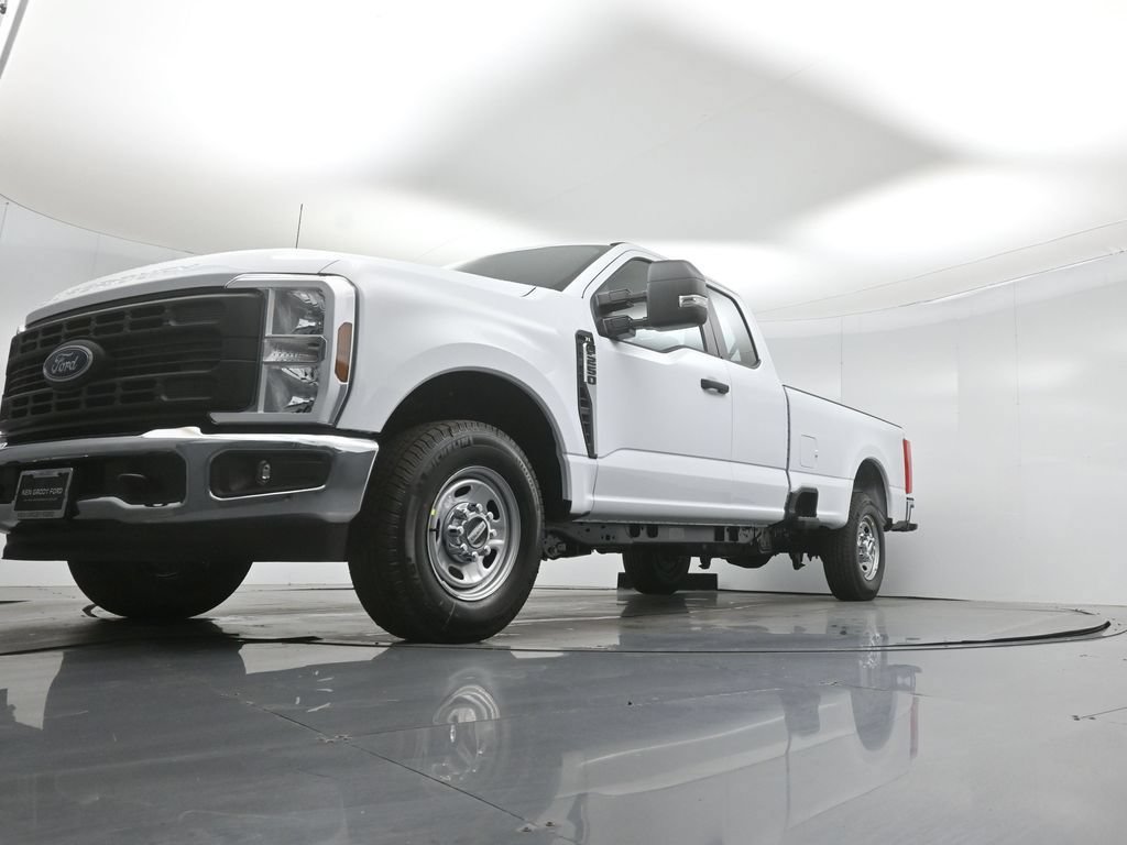 New 2026 Ford F250 XL w/ XL Chrome Package RWD image 38